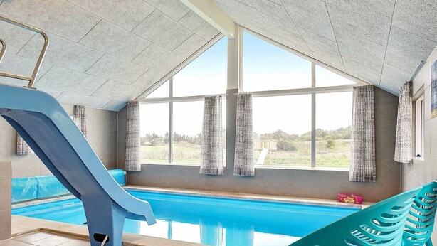 Pool - Stunning Holiday Home in Hovedstaden With Swimming Pool (Vejby)