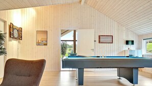 Room - Stunning Holiday Home in Hovedstaden With Swimming Pool (Vejby)