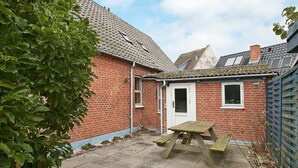 Exterior - Stylish Holiday Home in Rødby With Fenced Garden (Rodby)