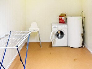 House | Interior - 8 Person Holiday Home in Oksvoll (Orland)