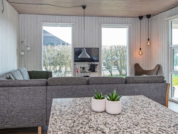 บริเวณนั่งเล่น