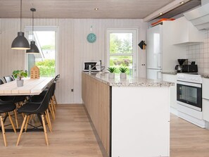 House | Private kitchen | Highchair - 4 Star Holiday Home in Juelsminde (Horsens)