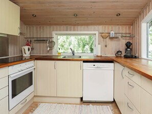Private kitchen - Pretty Holiday Home in Jerup With Terrace (Jerup)