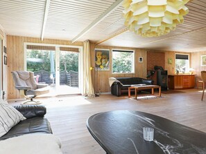 DVD player - Pretty Holiday Home in Jerup With Terrace (Jerup)