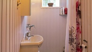 Bathroom - Modern Holiday Home in Sæby With Terrace (Sæby)