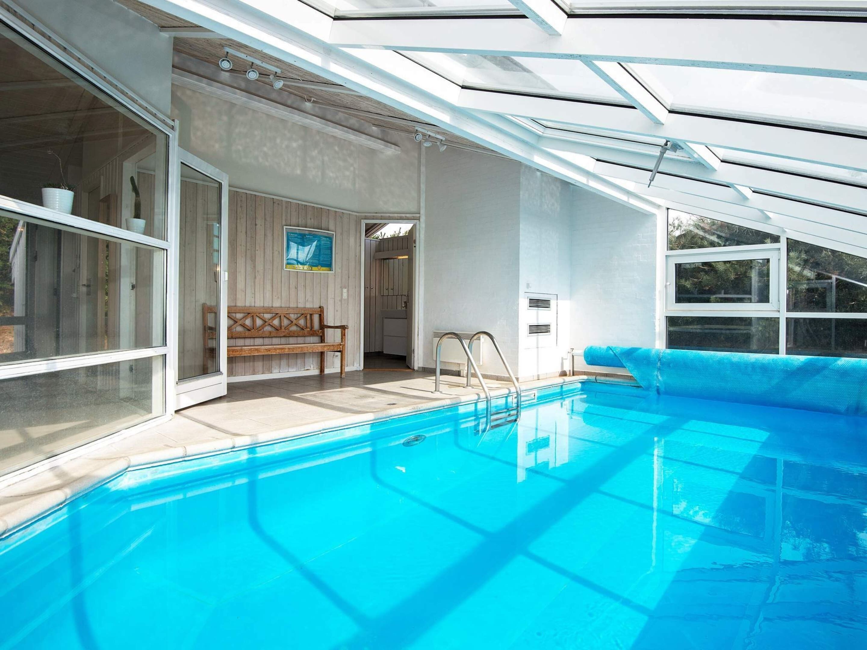 House | Pool