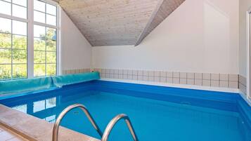 Ferienhaus | Pool | Innenpool, Außenpool