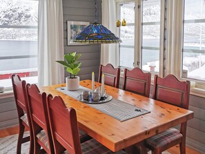 House | Dining - Holiday Home in Tengelfjord (Hadsel)