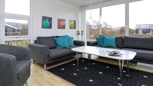 House | Living area - Cozy Holiday Home in SÃ¸ndervig near Beach (Ringkobing)