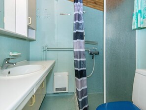Bathroom - Modern Holiday Home in Jutland Near Lake (Sjølund)