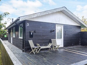Exterior - Peaceful Holiday Home in Storvorde near Sea (Hals)