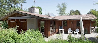 Vintage Holiday Home in Gørlev With a Fireplace