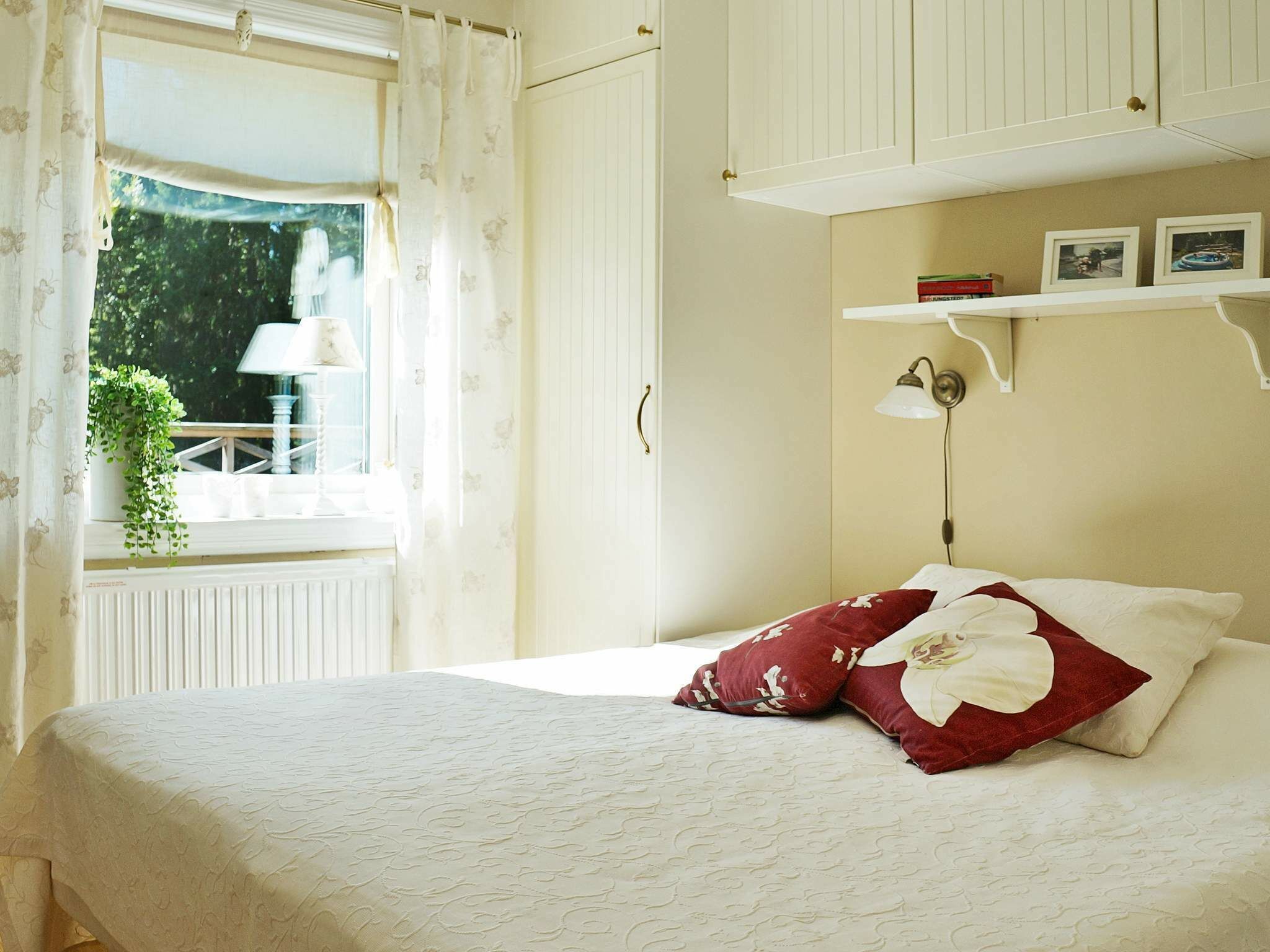 House | 2 bedrooms, individually furnished, bed sheets