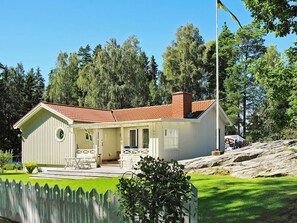 Exterior - Holiday Home in Uddevalla (Uddevalla)