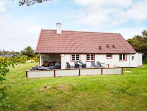 Exterior - Idyllic Holiday Home in Ulfborg with Hot Tub & Sauna (Ulfborg)