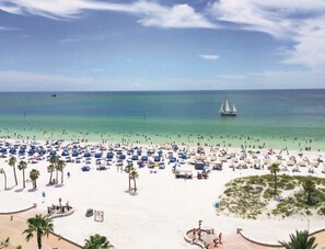 Beach nearby, sun-loungers, beach towels