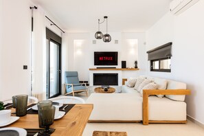 Smart TV, fireplace, video games, ping pong - Mageia Twin Villas & Sports Facilities by etouri (Rethymno)