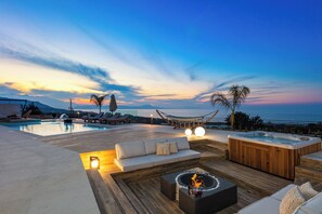 A heated pool - Mageia Twin Villas & Sports Facilities by etouri (Rethymno)