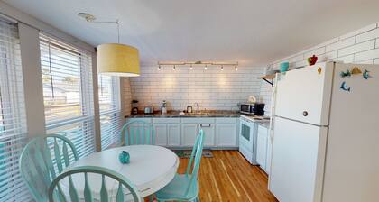 Heated Private Pool, Pet Friendly, Golf Cart Access