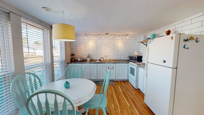 Heated Private Pool, Pet Friendly, Golf Cart Access