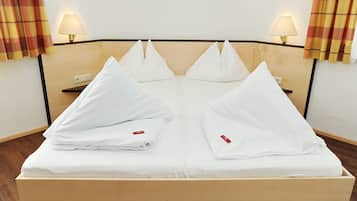 Familiekamer (B) | 2 slaapkamers, een bureau, geluiddichte muren, gratis wifi