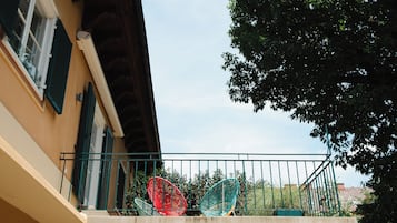golden flat brand new with balcony and garden view incl. free parking | View from room