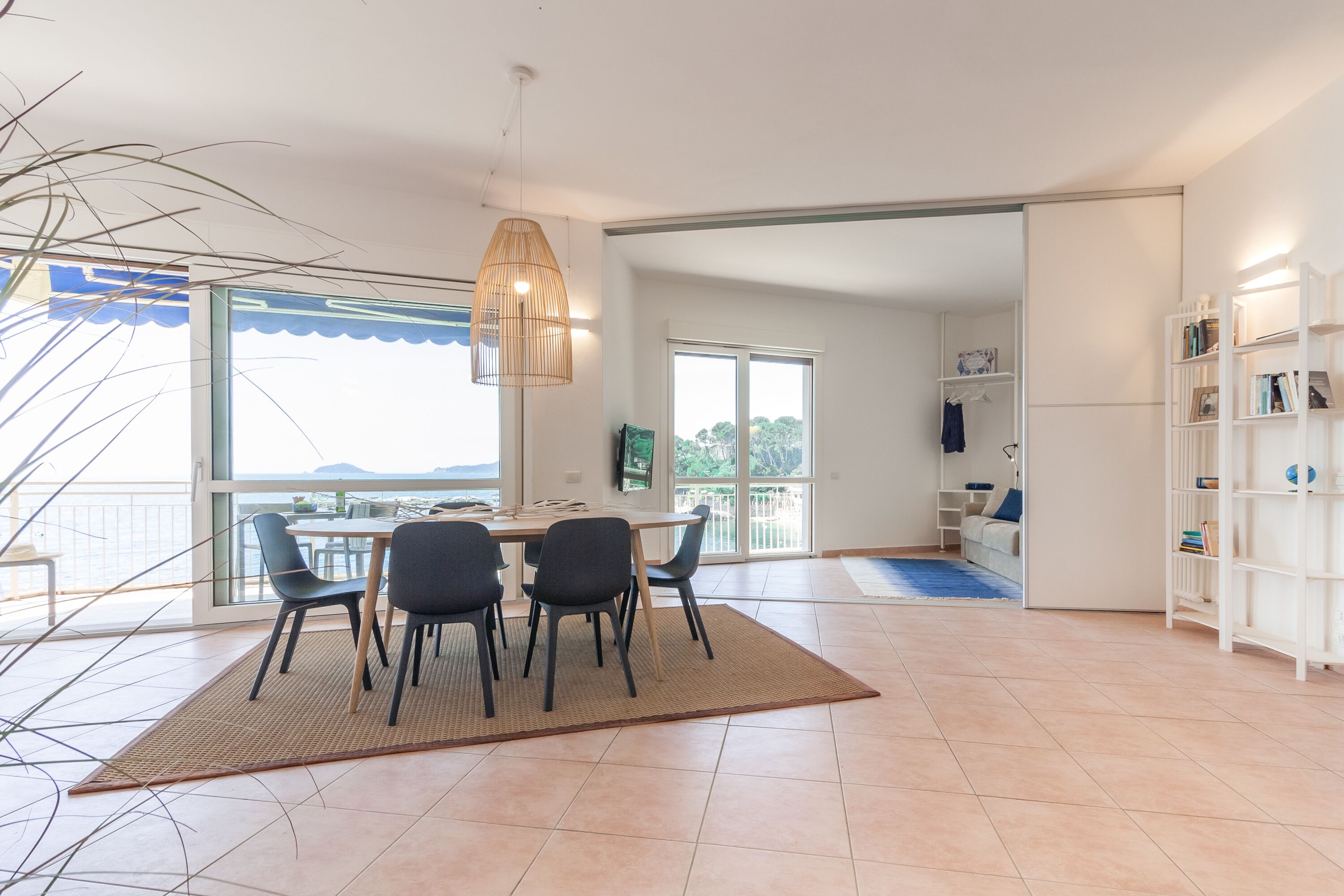 Sulla spiaggia di Toto e Tota