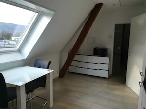 Standard Apartment | Living area | Flat-screen TV - Dulliken Haus (Dulliken)