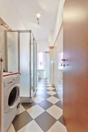 Apartment, 1 Bedroom | Bathroom | Shower, rainfall showerhead, hair dryer, bidet - Massaua Terrace Apartment (Turin)