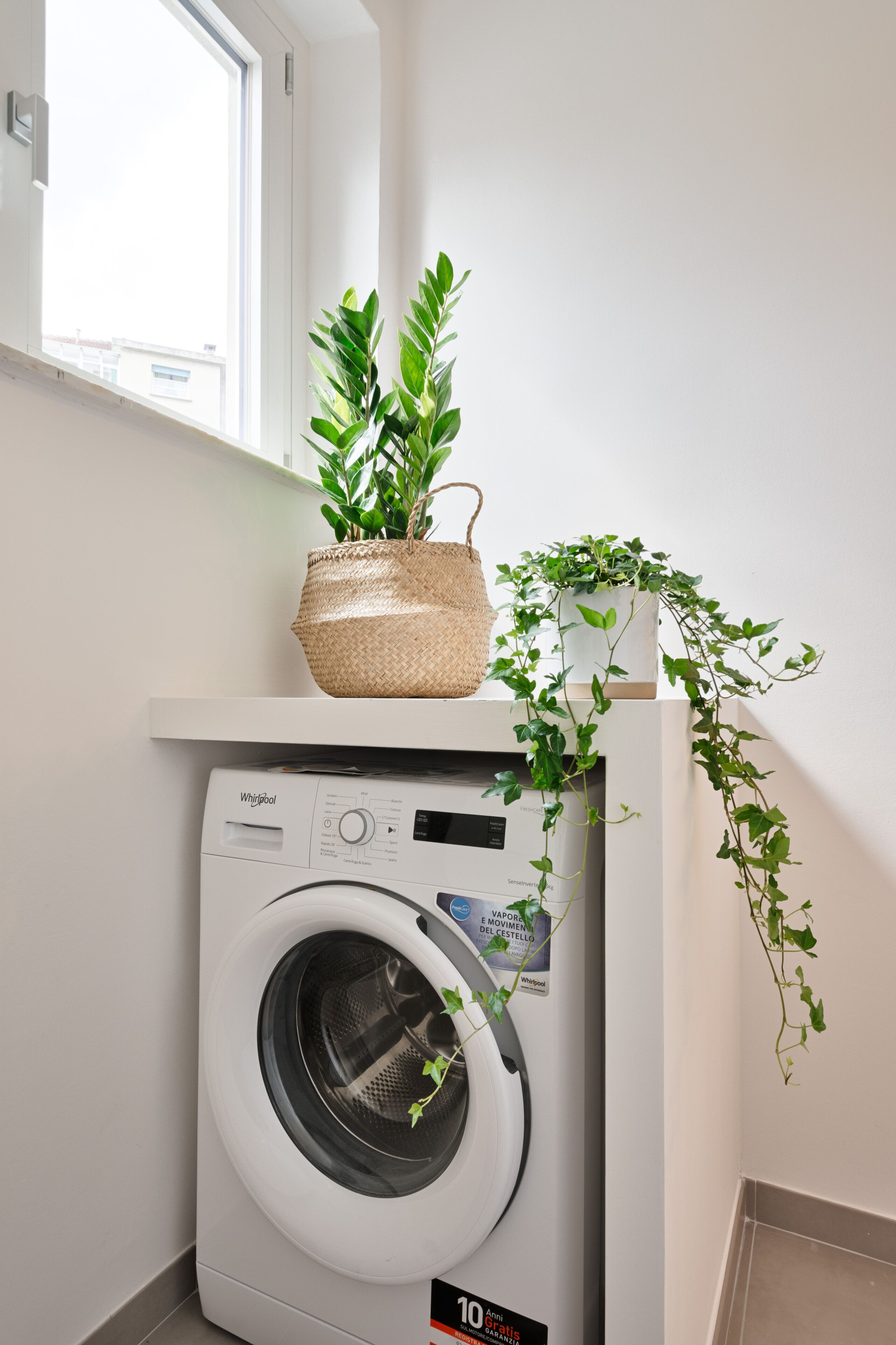 Studio (2) | Laundry