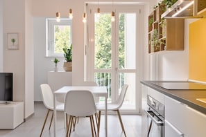 Estudio (1) | Servicio a la habitación