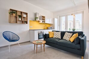 Departamento, 1 habitación (Bilo 1) | Área de sala de estar | Televisión de pantalla plana 