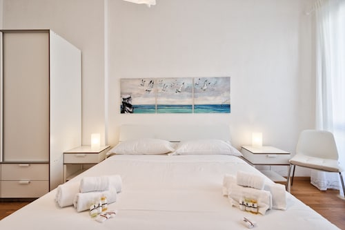 Toc-Toc Apartment a 10 min dall'Ospedale Maria Vittoria