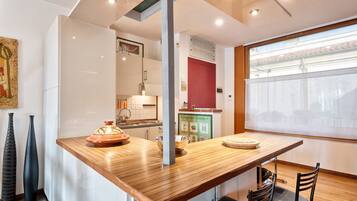 Studio | In-room dining