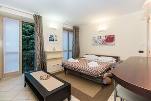 Free WiFi, bed sheets - Piazza Statuto Functional Studio (Turin)