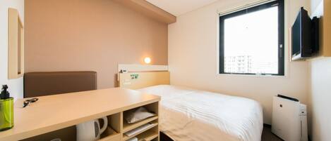 1 bedroom, desk, free WiFi, bed sheets