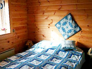 3 bedrooms, cribs/infant beds