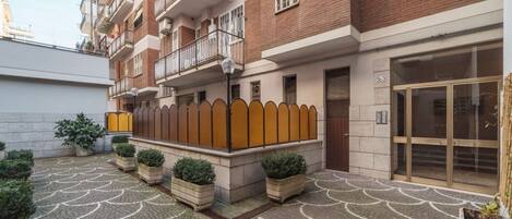 Entrée de l’hébergement