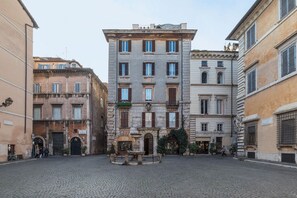 Front of property - Piazza Navona Panoramic Penthouse (Rome)