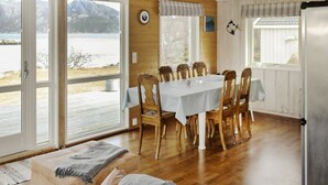 Dining - Holiday Home in Nord-statland (Flatanger)