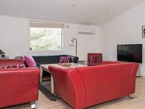 Talo | Olohuone | DVD-soitin, MP3-telakointiasema