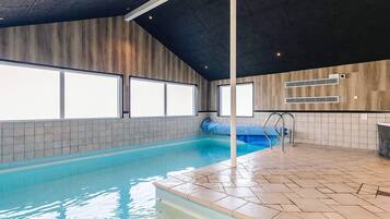 House | Pool