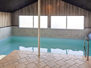 独立别墅 | 泳池 | 室内游泳池，室外游泳池