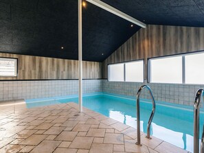 Maison | Piscine | Piscine intérieure, piscine extérieure