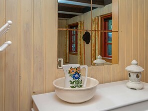 Bathroom - Beautiful Holiday Home in Jutland With Terrace (Toftlund)