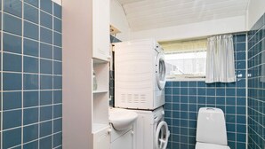 Bathroom - 4 Person Holiday Home in Koge (Koge)