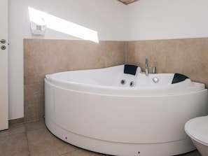Spa treatment - 4 Star Holiday Home in Bjert (Bjert)