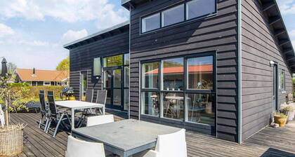 6 Person Holiday Home in Bjert-by Traum