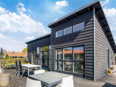 6 Person Holiday Home in Bjert-by Traum