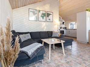 Living area - 8 Person Holiday Home in Hals (Hals)